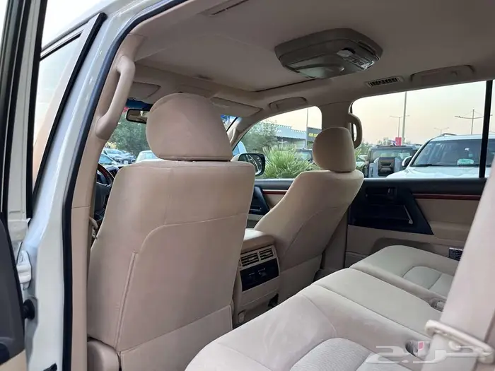 تويوتا لاندكروزر 2012 GXR 23