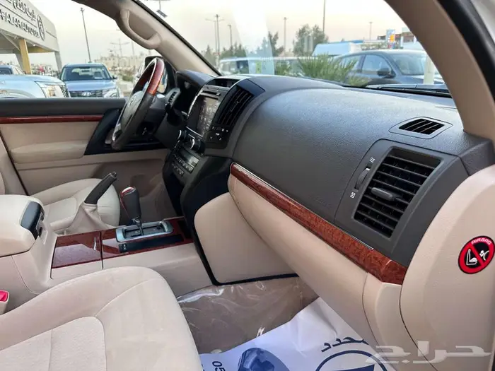 تويوتا لاندكروزر 2012 GXR 26