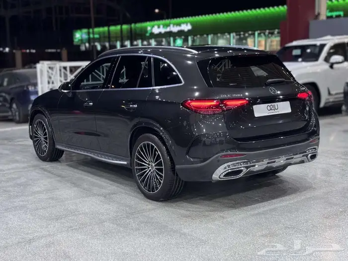 مرسيدس بنز GLC200 موديل 2024 2