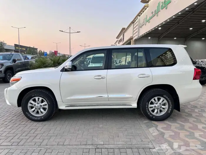 تويوتا لاندكروزر 2012 GXR 3
