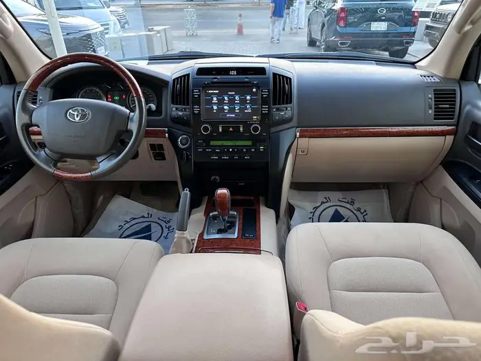 تويوتا لاندكروزر 2012 GXR 6