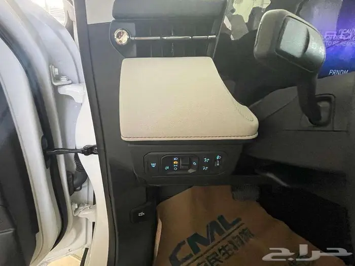 فورد تورس ترند 2025 بنوك وكاش 12