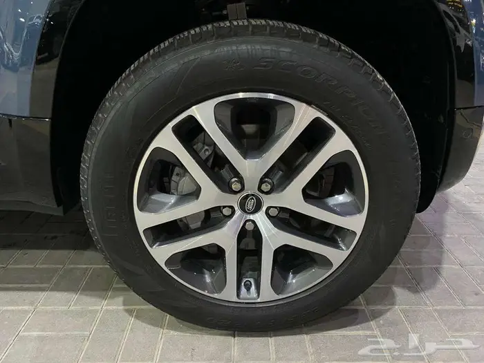 لاند روفر دفندر 2025 ازرق فاتح 6 سلندر سعودي ماشيه 21000كم 16