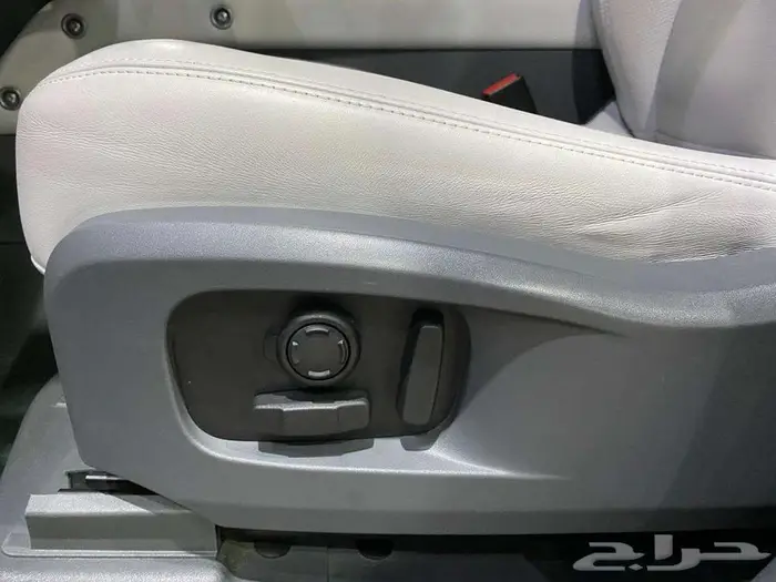 لاند روفر دفندر 2025 ازرق فاتح 6 سلندر سعودي ماشيه 21000كم 20