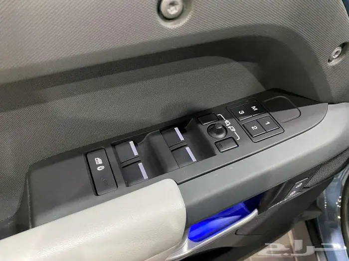 لاند روفر دفندر 2025 ازرق فاتح 6 سلندر سعودي ماشيه 21000كم 23