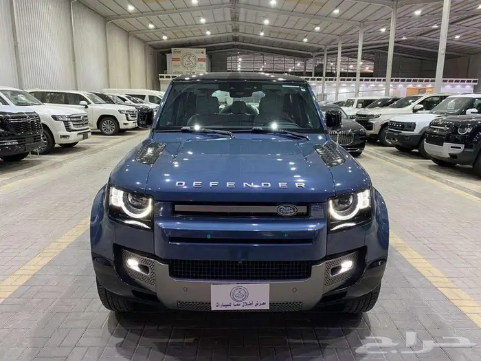 لاند روفر دفندر 2025 ازرق فاتح 6 سلندر سعودي ماشيه 21000كم 0