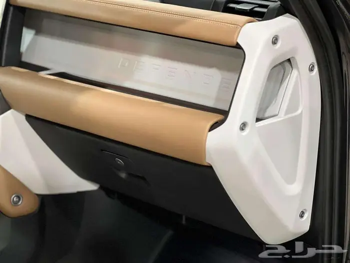 لاند روفر ديفندر فل كامل 6 سلندر 2025 خليجي 17