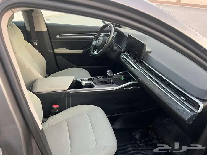 جيلي اميجراند 2023 9