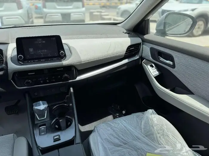 نيسان اكس تريل 2026 بعدة ألوان 5   7 مقاعد ( 4x4 - 4x2 ) . 12