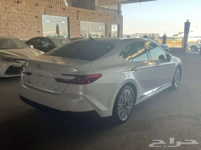 كامري لومير 2025 سعودي ابيض اصفار 4