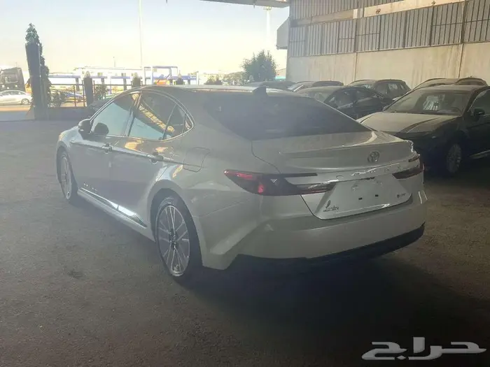 كامري لومير 2025 سعودي ابيض اصفار 5
