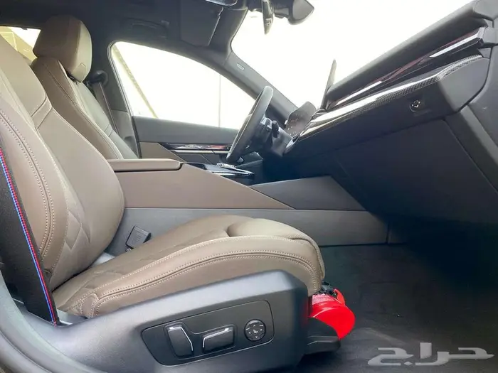 بي ام دبليو الفئه 520I ام كت 2026 استلام فورى 23