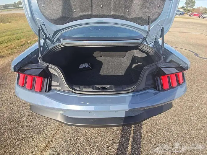 2025 Ford Mustang GT Premium السيارة وكاله 4332 km 3