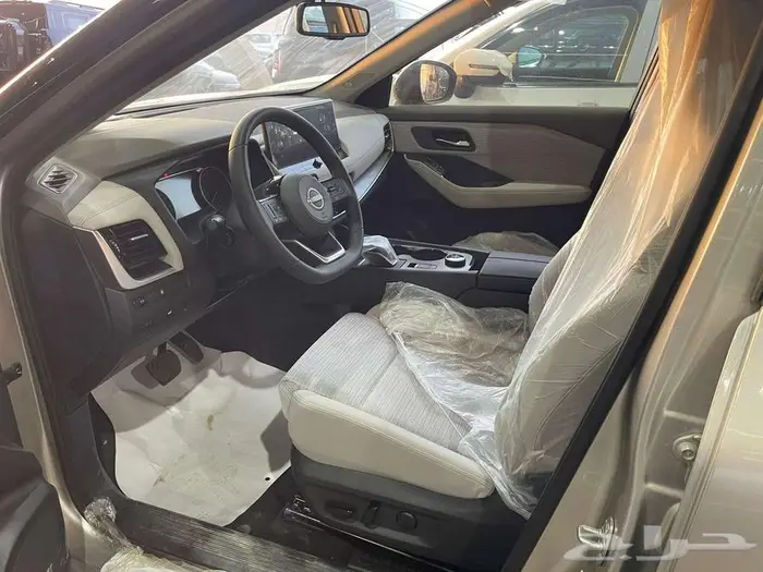 نيسان اكستريل 7 مقاعد نص فل 6