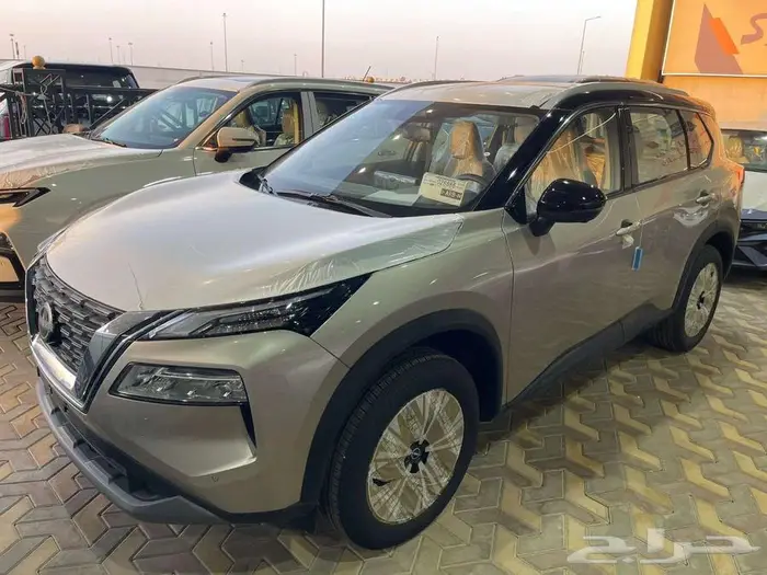 نيسان اكستريل 7 مقاعد نص فل 3