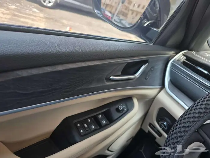 جيب جراند شيروكي موديل  2023 5