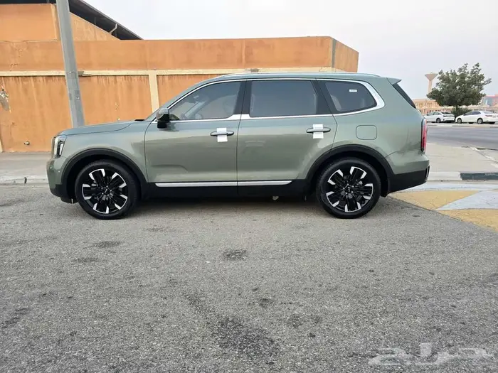 KIA TELLURIDE GTLINE 2