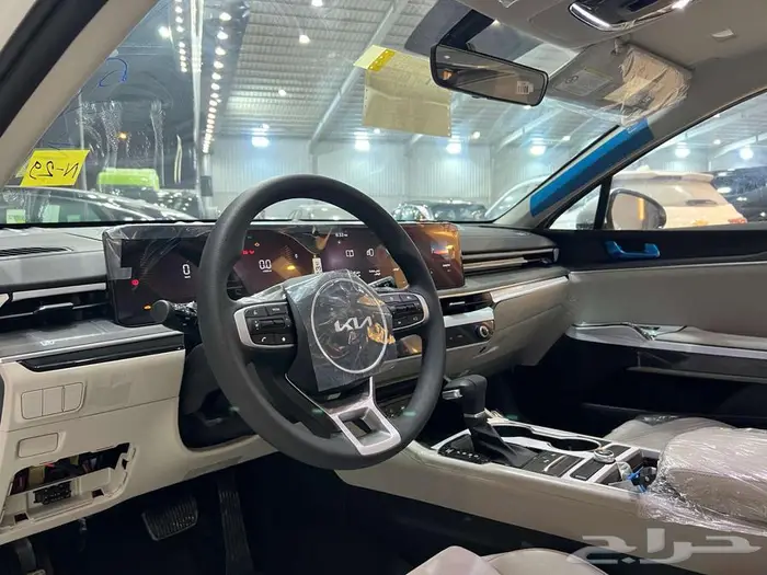 كيا K5 ستاندر مطور بانورما 2025.. 11