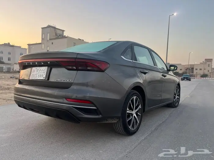 2023 جيلي أمجراند 12