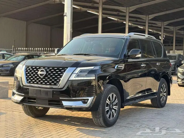 نيسان باترول تيتانيوم موديل 2023 عداد 74 الف 2