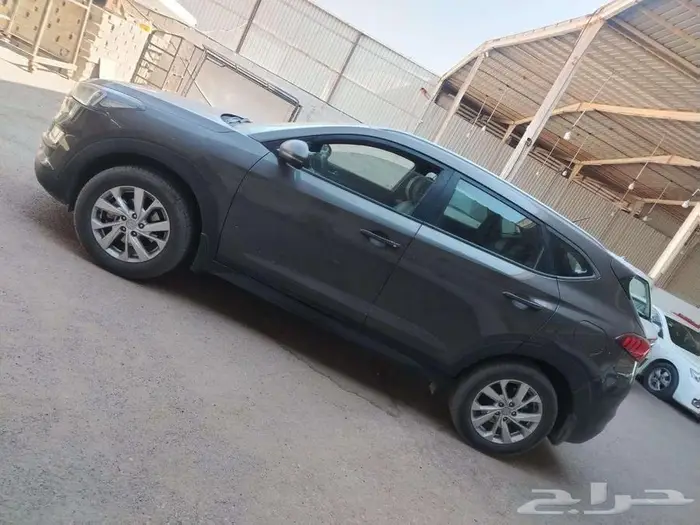 هونداي توسان 2020 ماكينه 1600 CCبني نظيف بودي ومحركات 0