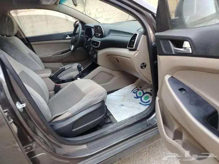 هونداي توسان 2020 ماكينه 1600 CCبني نظيف بودي ومحركات 4