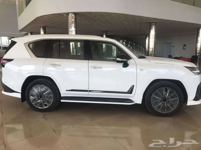وارد اليحيى لكزس هايبرد هجين LX700H سبورت رادار 2025 4