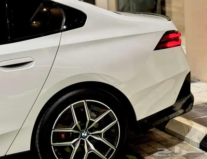 BMW 520i M-Kit 2024 - للبيع تمويل او كاش 31