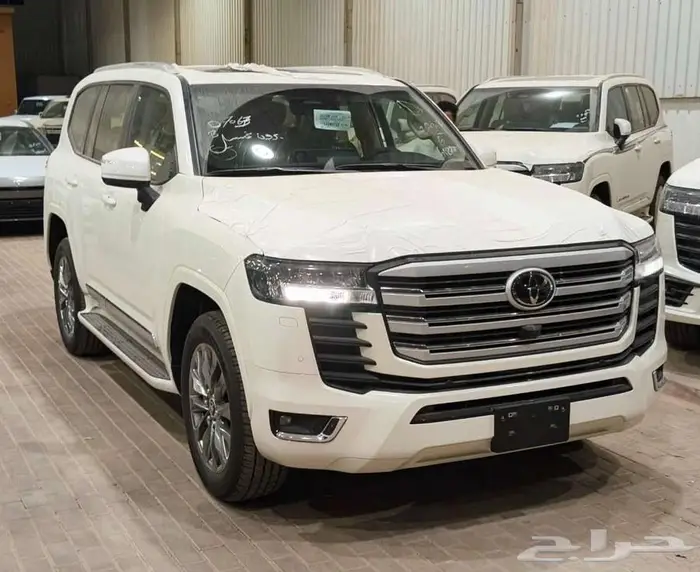 تويوتا لاندكروزر ( GXR-L4 ) 2025 سعودي بنزين ( اقل سعر ) 1
