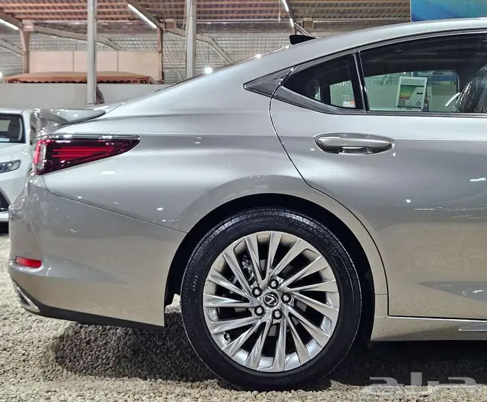 لكزس ES.350..2023 23