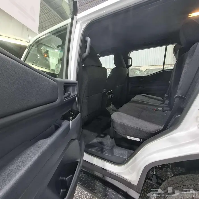 تويوتا برادو TXL1 بنزين 2025 السعر 189750 10