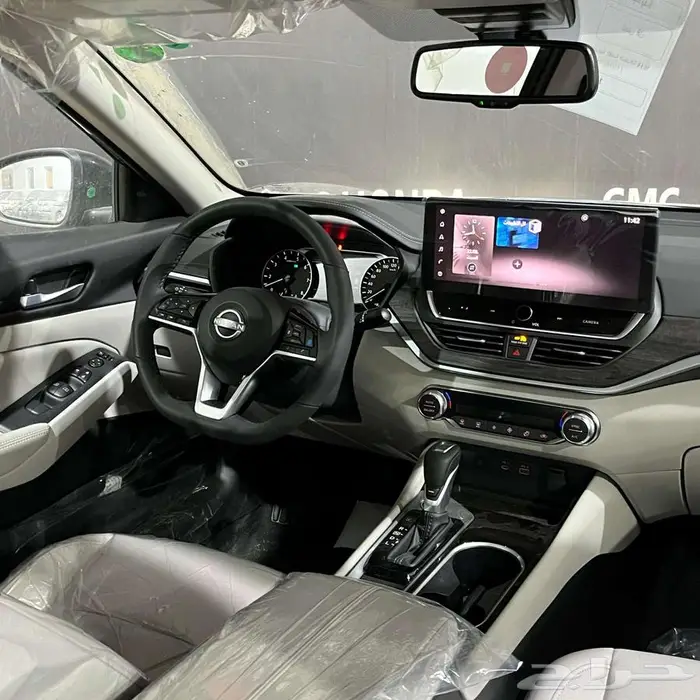 نيسان ألتيما SV موديل 2025   اللون الأسود 7