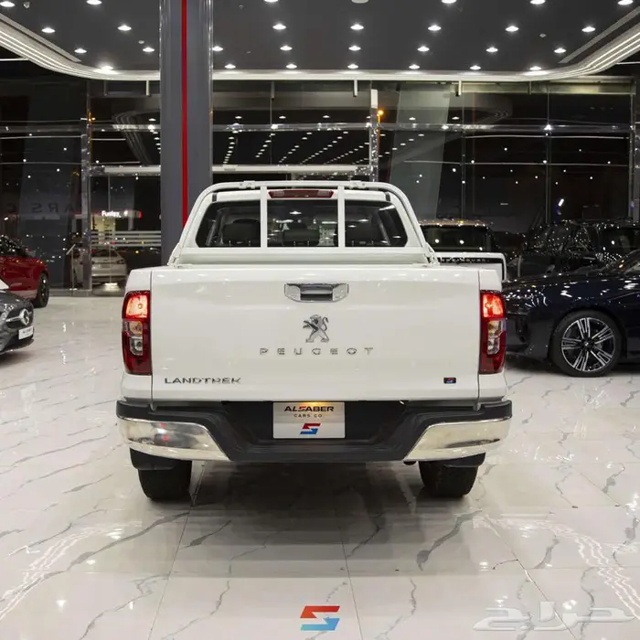 بيجو لاندتريك جير عادي بنزين بدون دبل 2023 4