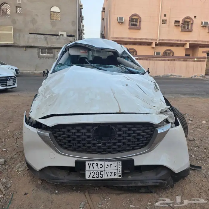 مازدا cx 5 مقلوبة موديل 2025 لون ابيض 2