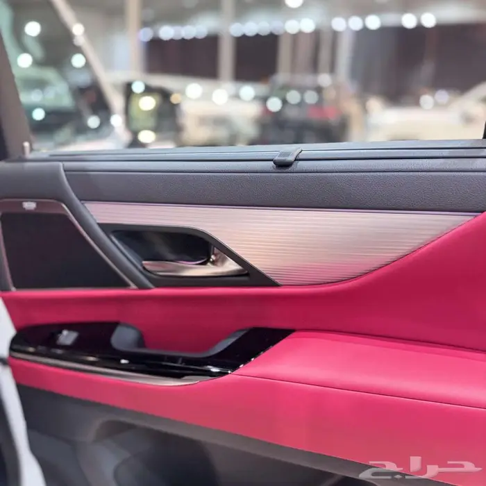 لكزس اف سبورت بريمي 2025 10