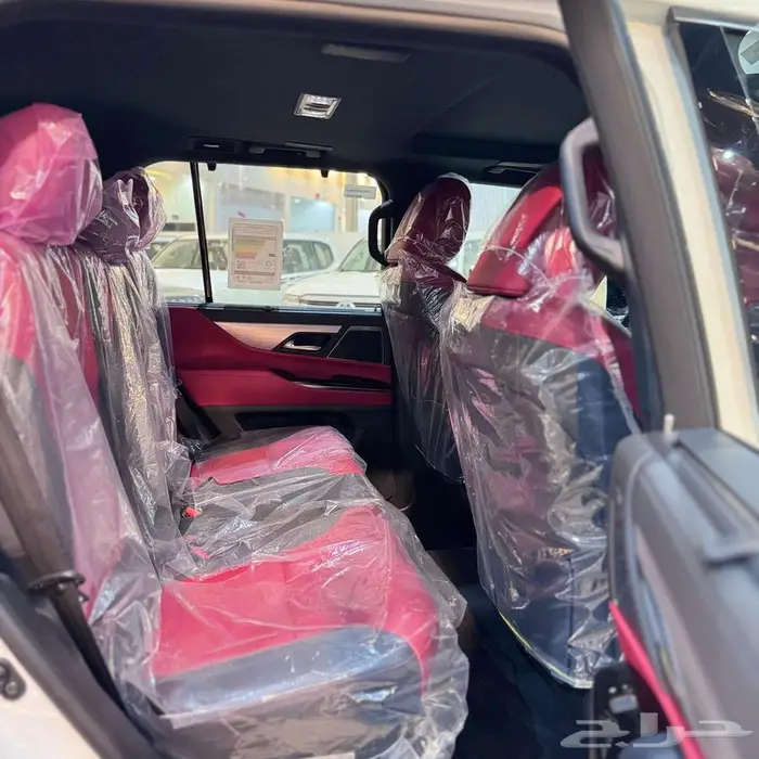 لكزس اف سبورت بريمي 2025 12