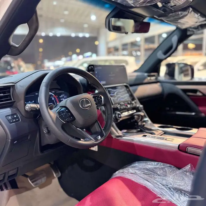 لكزس اف سبورت بريمي 2025 13