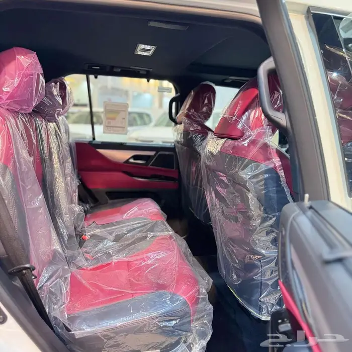 لكزس اف سبورت بريمي 2025 15