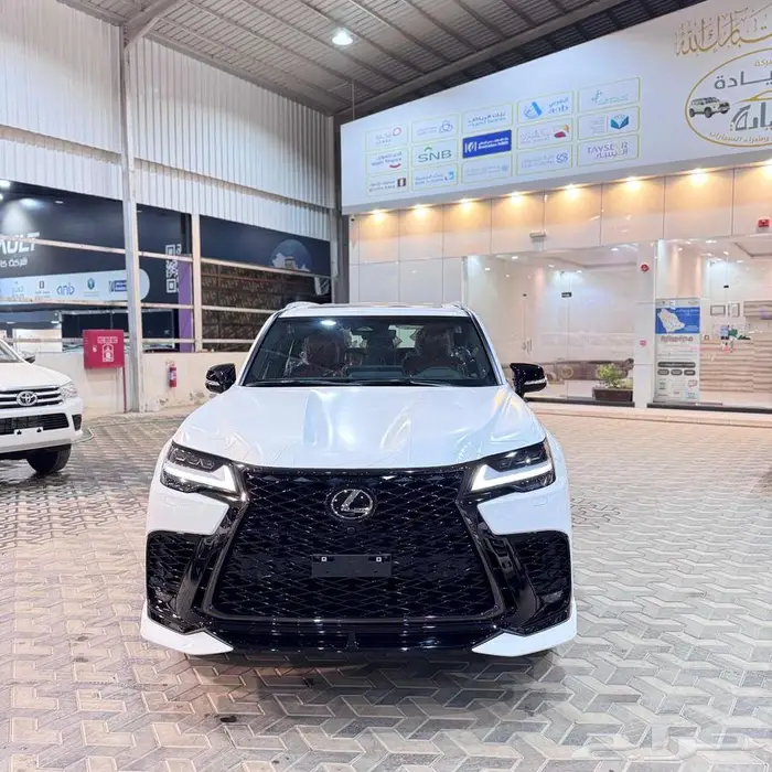 لكزس اف سبورت بريمي 2025 6