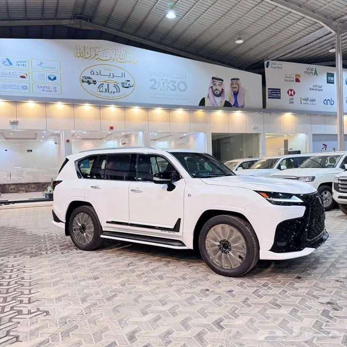 لكزس اف سبورت بريمي 2025 1