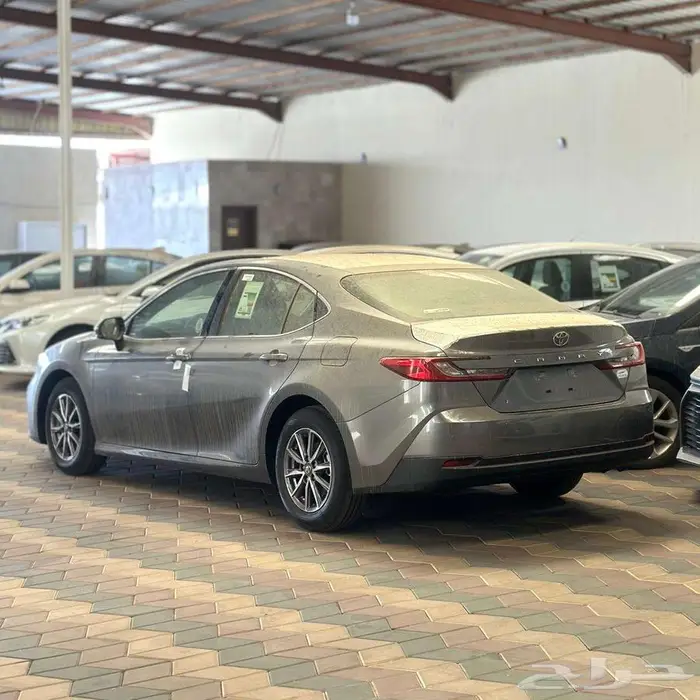 تويوتا كامرى E استاندر 2025 3