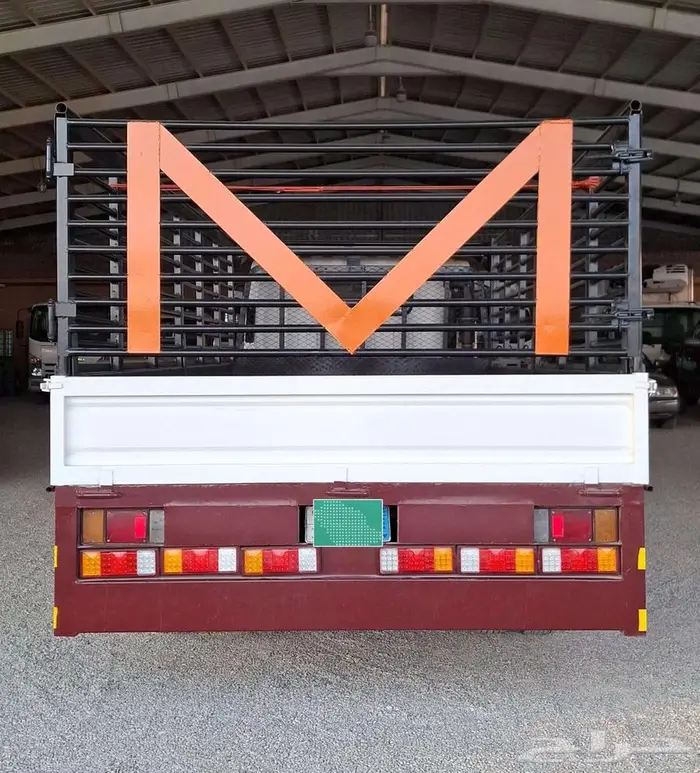 ايسوزو دينا صندوق 5 متر قير عادي 2014 9