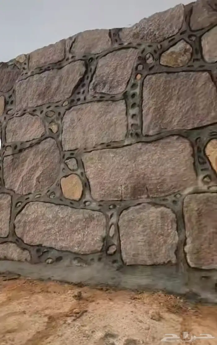 بناي حجر بدون مواد او مع المواد 2