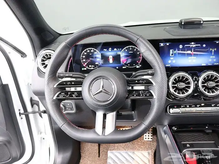 GLB250 4MATIC 2025 10