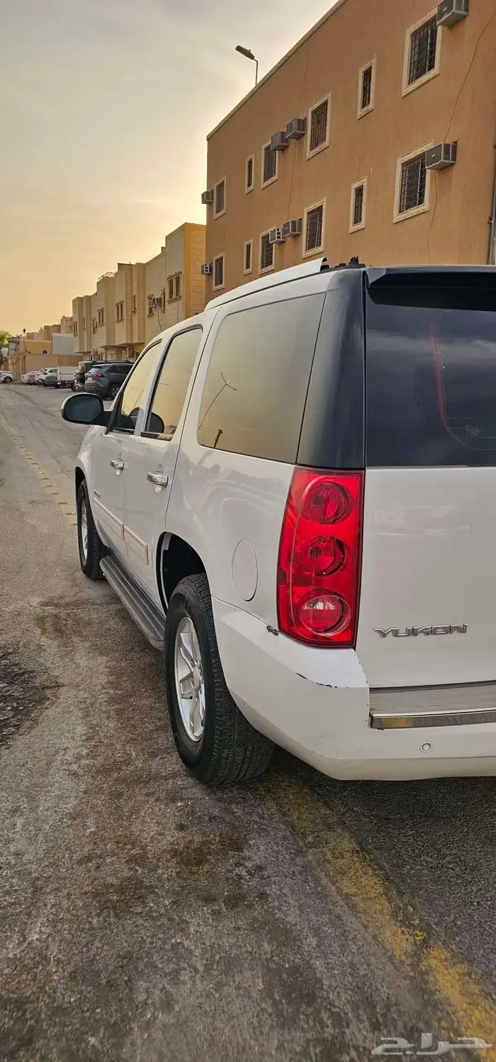 جمس يوكن قصير نظيف 3