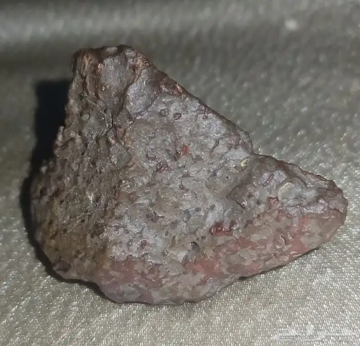 نيزك ..Red meteorite 0