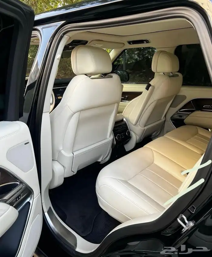 للبيع رنج روفر اوتوبيوغرافي فل كامل 2023 V8 13