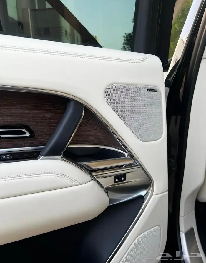 للبيع رنج روفر اوتوبيوغرافي فل كامل 2023 V8 15