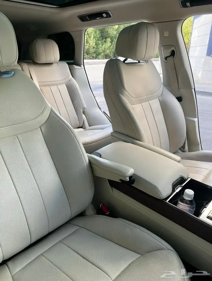 للبيع رنج روفر اوتوبيوغرافي فل كامل 2023 V8 12