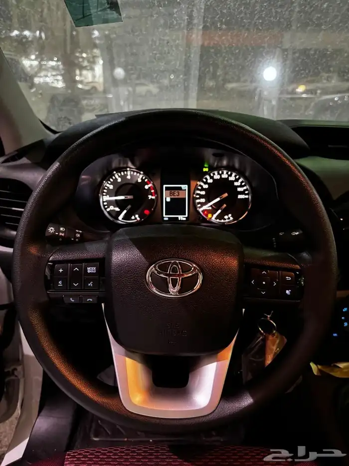 للبيع هايلوكس 2025 اصفاار GLX 8